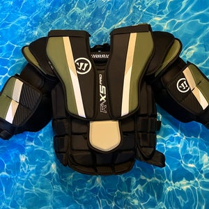 Intermediate Medium/Large Warrior X5 Pro Goalie Chest Protector (New)