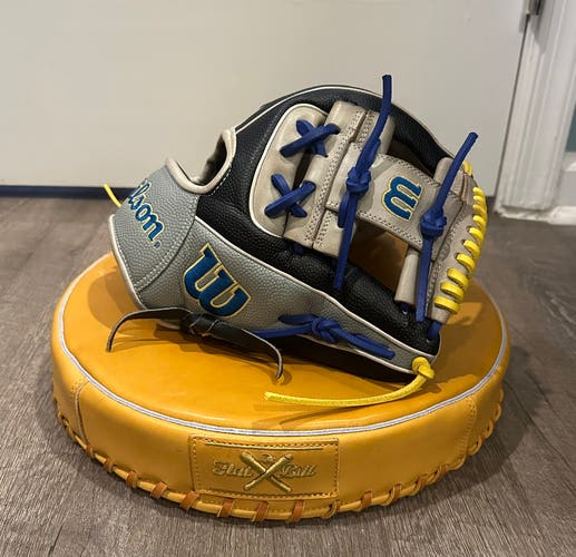 Wilson A2000 RH Infield Baseball Glove 11.5" - Reconditioned