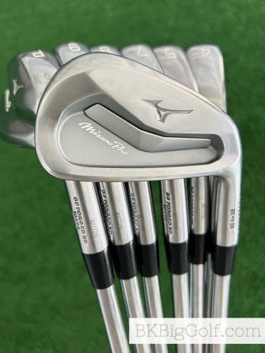 Mizuno Pro 243 / 241 Forged Combo Iron Set 4-P / Dynamic Gold X Seven