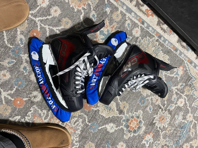 2025 CCM JetSpeed FT890 Hockey Skates Wide Width 8.5 (New)