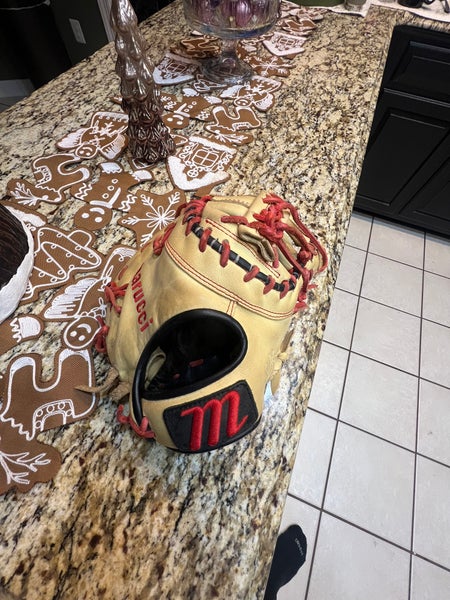 2024 Marucci Oxbow RH First Base Baseball Glove 12.75" (Used)