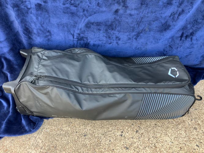 Gray EvoShield Wheeled Catcher's Bag (Used)
