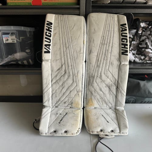 34" Vaughn Ventus SLR2 Pro Goalie Leg Pads (Used)