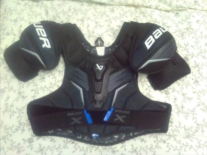 Men's Large Senior Bauer  X Shoulder Pads (Used)