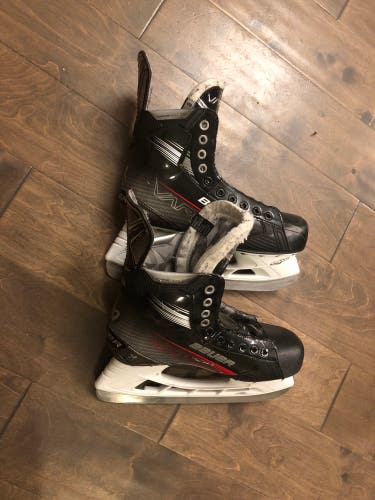 2022 Bauer Vapor X3 Hockey Skates Extra Wide Width 8 (Used)