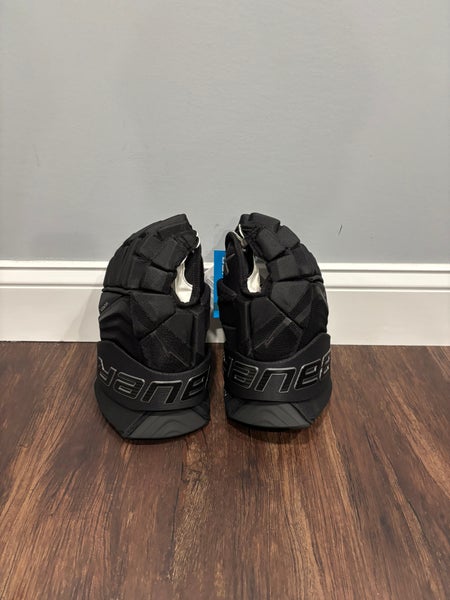 Bauer Vapor Flylite Gloves 13" (New)