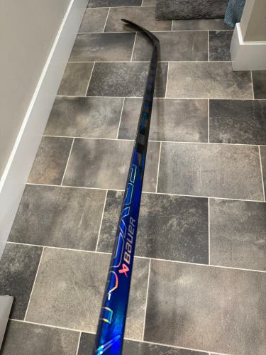 Senior Blue Bauer Nexus Tracer Right Handed Hockey Stick P92 77 Flex (New)