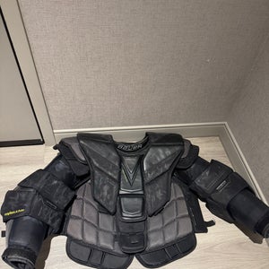 Bauer Hyperlite Goalie Chest Protector (medium)