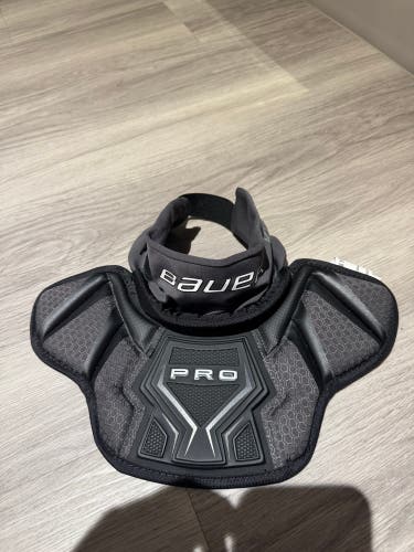 Bauer pro goalie neck guard (junior)