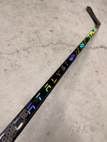 75 Flex P92 Senior True Catalyst 9x3 Left Hand Hockey Stick Pro Stock (New)
