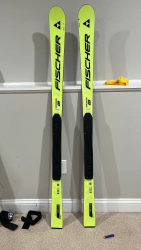 2025 Fischer RC4 World Cup GS Junior 148 cm Racing Skis Without Bindings (Used)