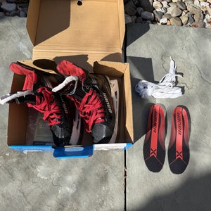 2023 Bauer Vapor X4 Hockey Skates Size 5.5 (Used)