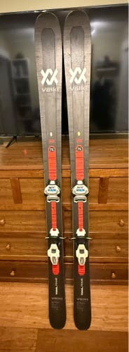 Men's Volkl Mantra 179 cm Powder Skis Max Din 13 (Used)