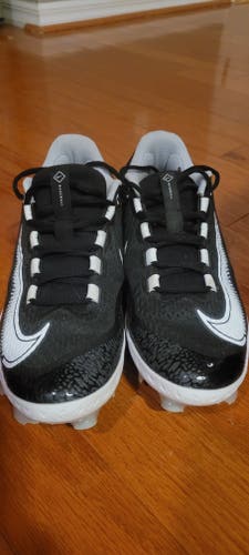 Black Men's Size M 8.0 (W 9.0) Adult Nike Low Top Molded Cleats (Used)