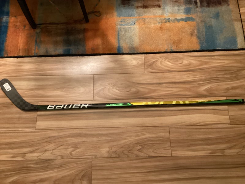 Senior Bauer Supreme UltraSonic Right Handed Hockey Stick P88 77 Flex (New)