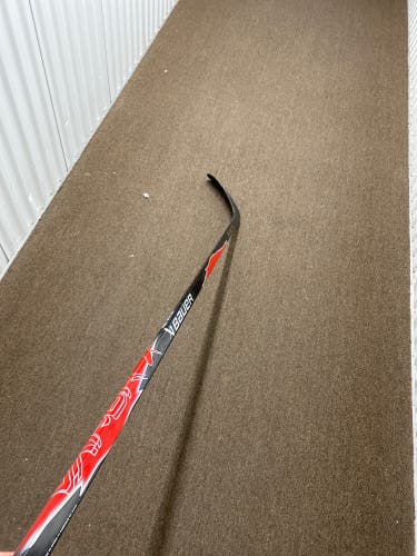 Red Bauer FLYLITE Right Handed Hockey Stick P92 87 Flex (New)