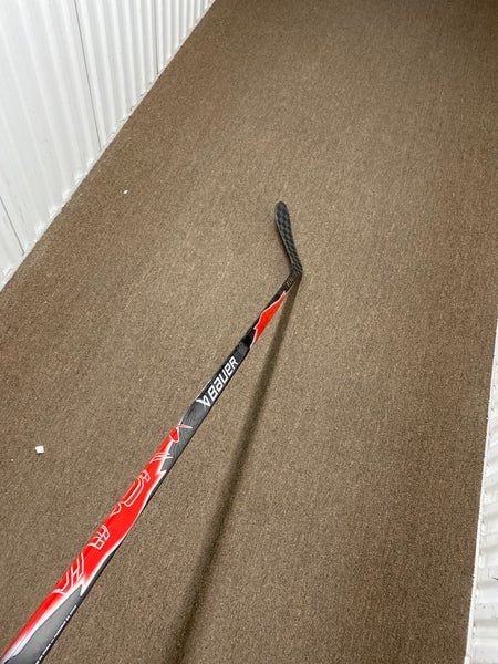 Intermediate Bauer Vapor FlyLite Left Hand Hockey Stick P28 65 Flex (New)