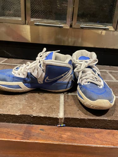 Men's Size M 6.0 (W 7.0) Nike Shoes (Used)