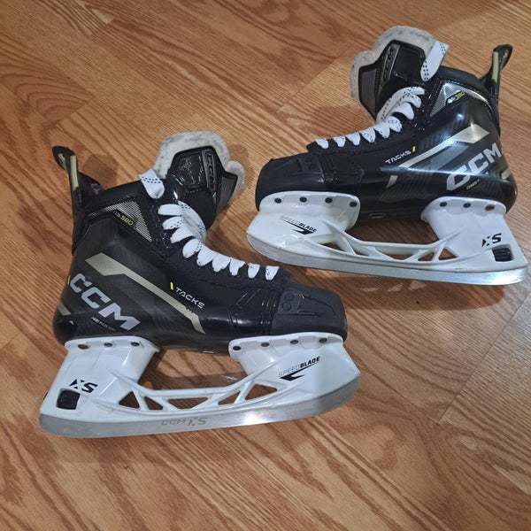 CCM AS-580 Hockey Skates Regular Width Size 6 (Used)