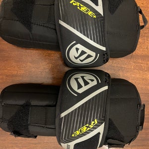 Junior Warrior RX3E Goalie Knee Guards (Used)