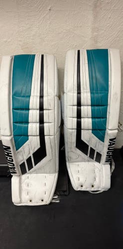 33" Stalock Vaughn Velocity V10 Goalie Leg Pads & Gloves - Pro Stock (Used)