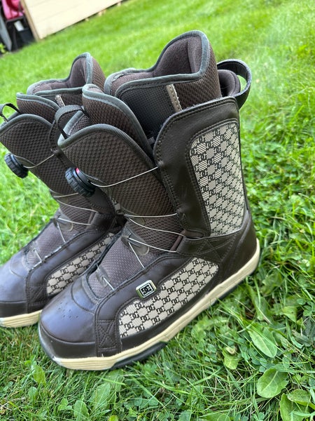 DC Snowboarding Boots brown Men’s 11
