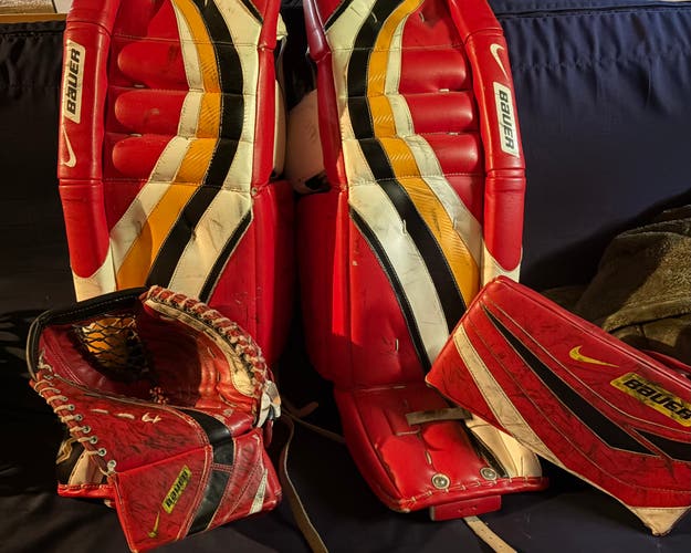 33" 2013 Bauer Regular Goalie Full Set (Used)