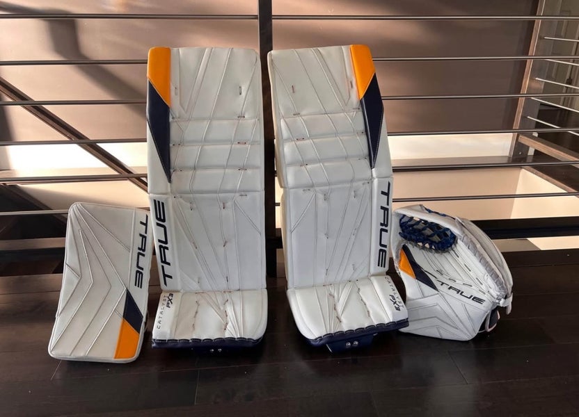 32" True Catalyst PX3 Goalie Leg Pads