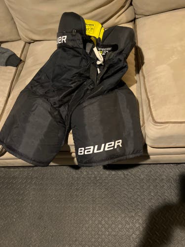 Men's Senior Small Bauer Supreme S27 Hockey Pants (Used)