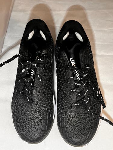 Black Men's Size M 8.0 (W 9.0) Under Armour Yard low Low Top Metal (New)