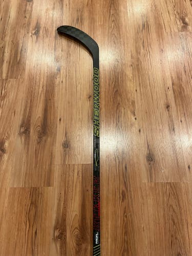 Intermediate Sher-Wood Rekker Legend Pro Right Handed Hockey Stick PP92 60 Flex (New)