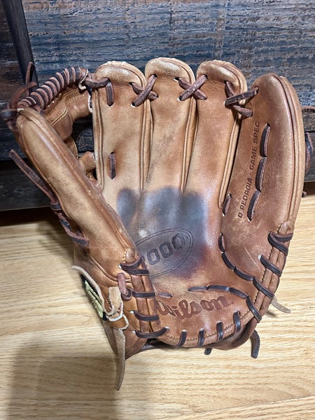 Wilson A2000 RH Infield Baseball Glove 11.5" (Used)