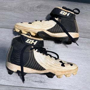 White Kid's 6Y (Big Kids / Youth) Youth Under Armour Bryce harper Molded Cleats (Used)