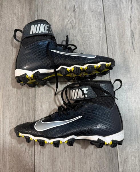 Men's Size M 8.5 (W 9.5) Nike Vapor strike High Top Molded Cleats (Used)