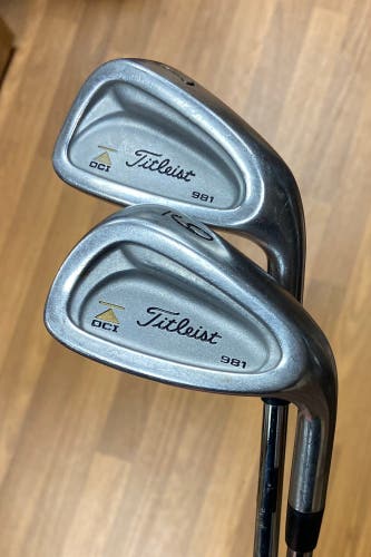 Titleist DCI 981 RH Iron Set Regular Flex Steel Shaft (#7,9)