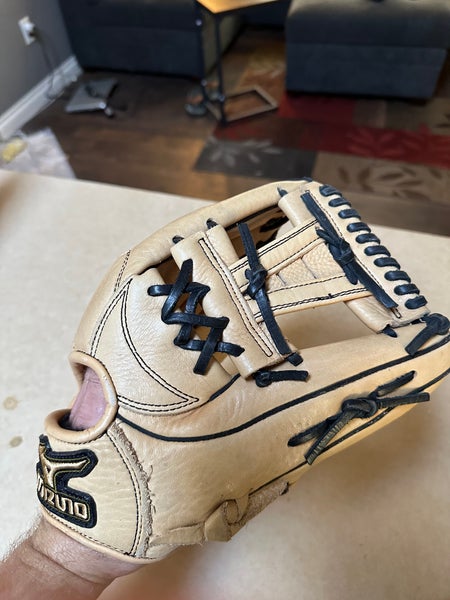 RH Infield Baseball Glove 11.5" (Used)