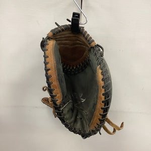 Used Schutt SCM1 BB/SB Catchers RH Throw Black 32" 11851-S000040138