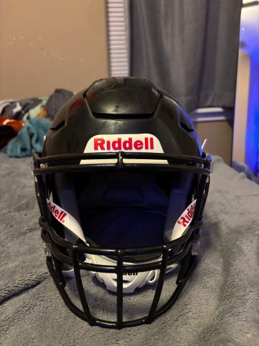 Youth Medium Riddell SpeedFlex Helmet (Used)