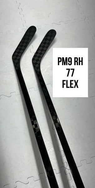 Senior(2x)Right PM9 77 Flex ProBlackStock™ Unbranded Blackouts Pro Stock Nexus Hockey Sticks