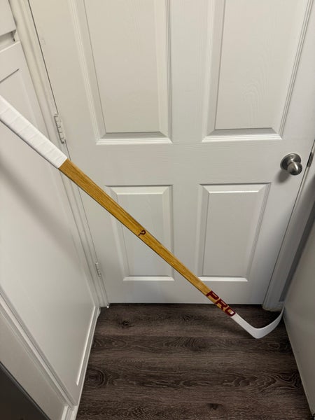 Senior PRO Red Line Custom Built Hockey Stick PRO71 Malkin Curve (Brand New) RH 70 Flex Mid-Kick