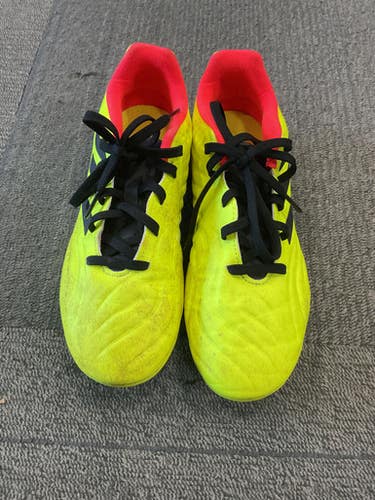 Used Adidas COPA Soccer Cleats Yellow Junior 04 11614-S000225196