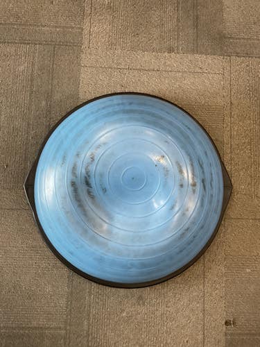 Used Bosu Balance Board Royal Blue 11614-S000225185