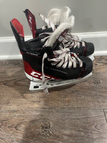 2023 CCM Hockey Skates Size 1.5 (Used)