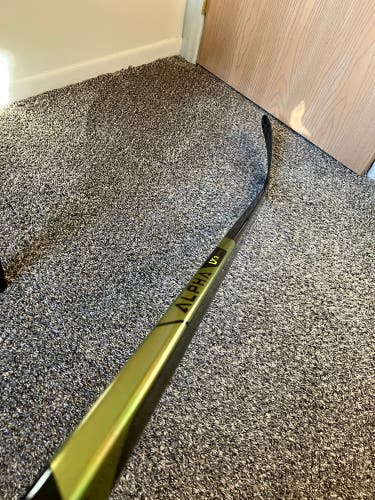 Senior Warrior Alpha LX3 Pro Hockey Stick Right Handed W28 85 Flex (New)