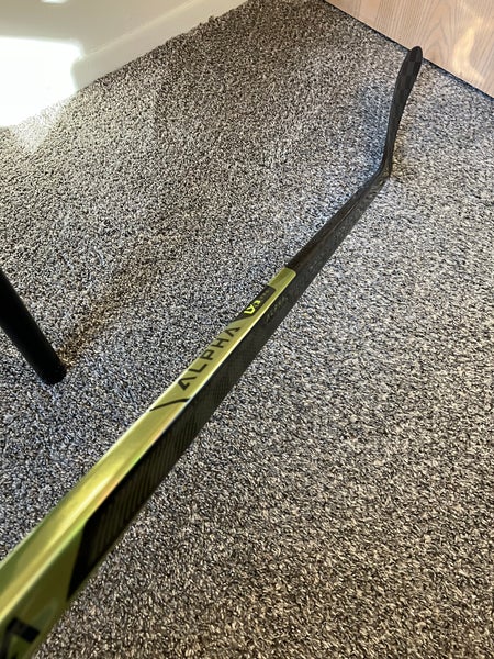 Intermediate Warrior Alpha LX3 Pro Hockey Stick Left Hand W28 55 Flex (New)