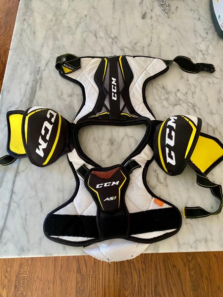 Large Youth CCM Super Tacks AS1 Shoulder Pads (Used)