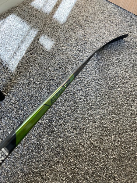 Youth Warrior Alpha LX3 Pro Hockey Stick Left Hand W03 | 20 Flex (New)