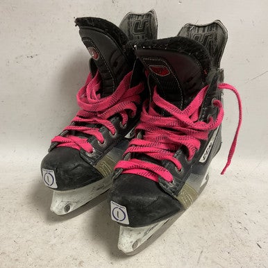 Used CCM U+ 12 Junior Hockey Skate Junior 01 11855-S000194324
