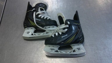 Used CCM TACKS Youth Hockey Skate Youth 11.0 11339-S000195703