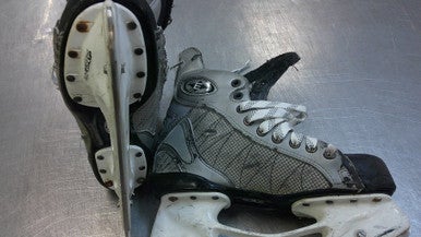 Used Easton Z-AIR Junior Hockey Skate Junior 05 11339-S000196212